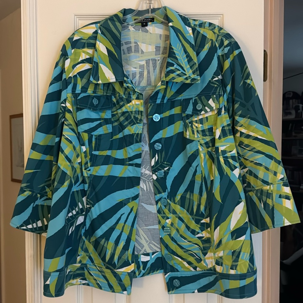 Beautiful like new, light weight tropical jacket by Tribal Studio, size 18